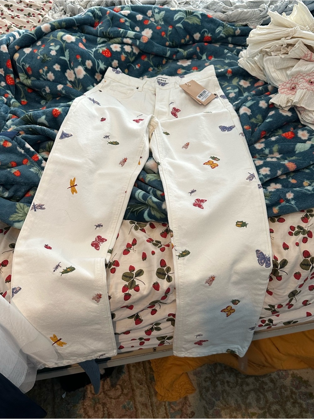 Reformation Women’s White Embroidered Butterfly & Floral Jeans